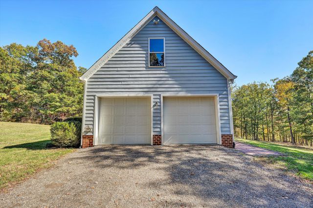 401 Piney Ridge RD, Covington, VA 24426