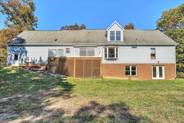 401 Piney Ridge RD, Covington, VA 24426