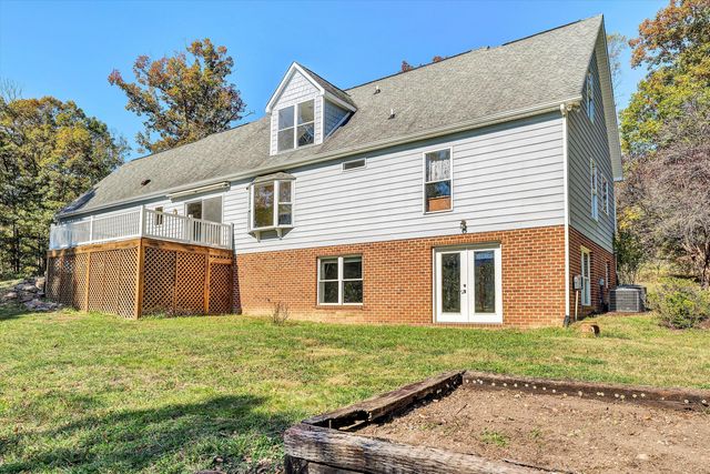 401 Piney Ridge RD, Covington, VA 24426