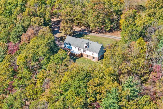 401 Piney Ridge RD, Covington, VA 24426