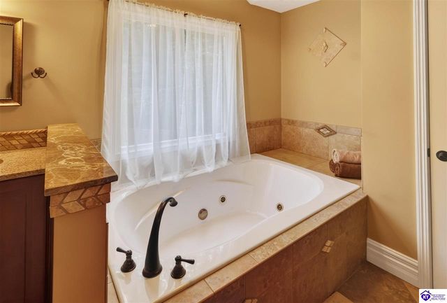 106 Dover Court, Elizabethtown, KY 42701