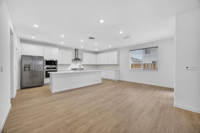 7373 Effeto St, Sacramento, CA 95829