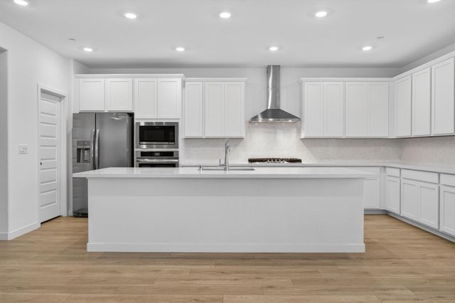 7373 Effeto St, Sacramento, CA 95829