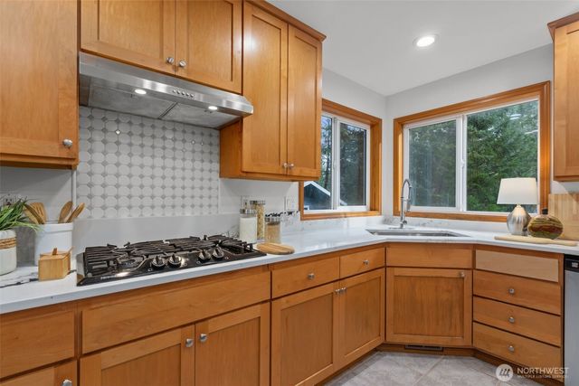 18267 NW Stavis Bay Road, Seabeck, WA 98380