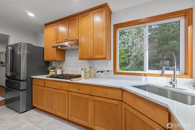 18267 NW Stavis Bay Road, Seabeck, WA 98380