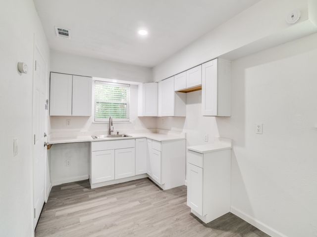 525 Moonlight Drive, Garland, TX 75040