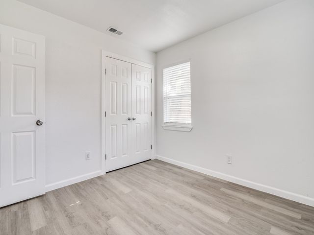 525 Moonlight Drive, Garland, TX 75040