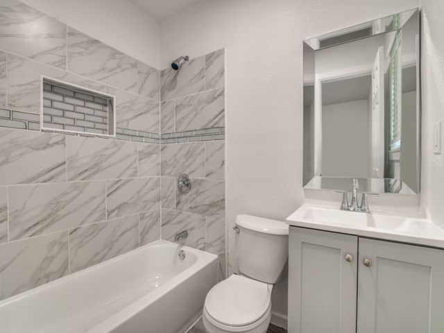 525 Moonlight Drive, Garland, TX 75040