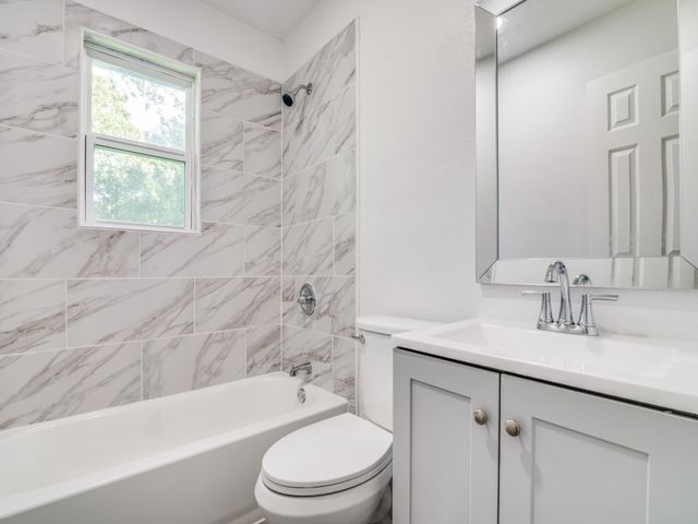 525 Moonlight Drive, Garland, TX 75040