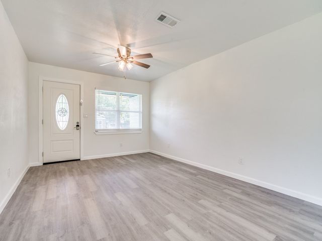 525 Moonlight Drive, Garland, TX 75040