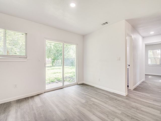 525 Moonlight Drive, Garland, TX 75040