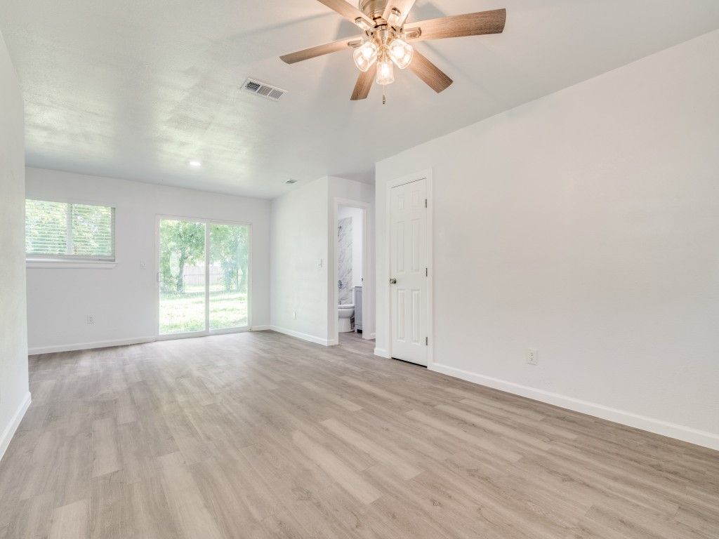 525 Moonlight Drive, Garland, TX 75040