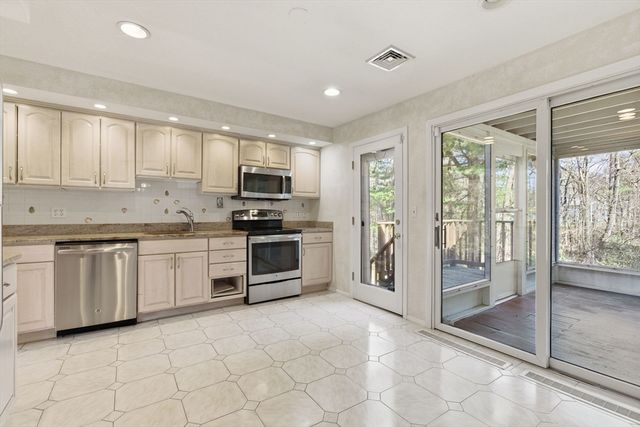 23 Shady Hill Drive, North Reading, MA 01864