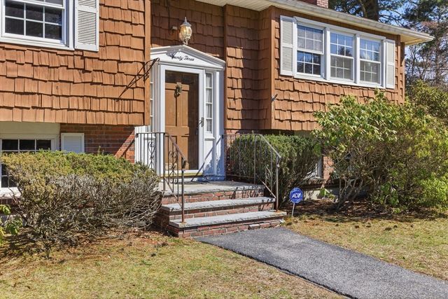 23 Shady Hill Drive, North Reading, MA 01864