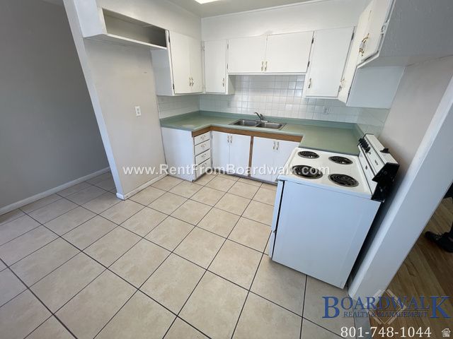 772 W LENNOX ST, Midvale, UT 84047