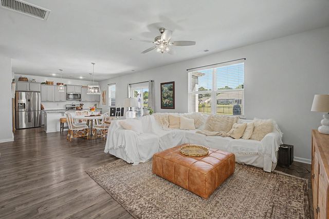 1084 Maxwell Dr., Little River, SC 29566