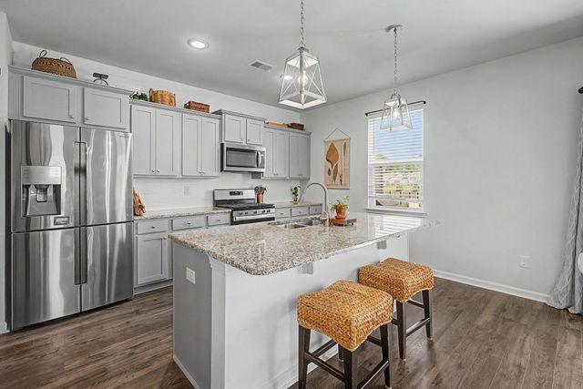 1084 Maxwell Dr., Little River, SC 29566