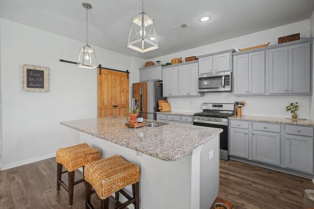 1084 Maxwell Dr., Little River, SC 29566