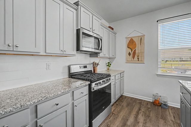 1084 Maxwell Dr., Little River, SC 29566