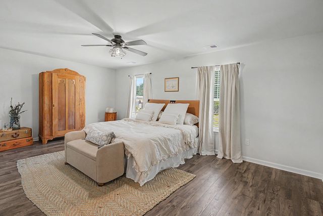 1084 Maxwell Dr., Little River, SC 29566