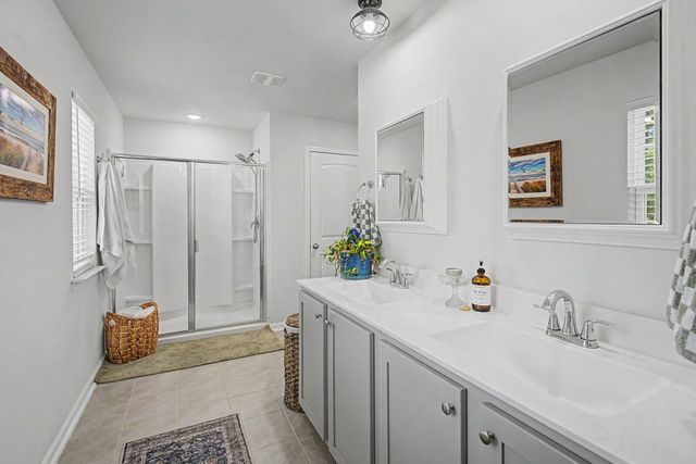 1084 Maxwell Dr., Little River, SC 29566