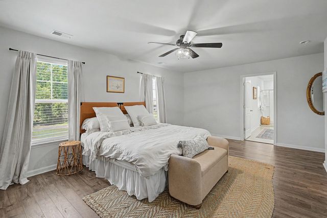 1084 Maxwell Dr., Little River, SC 29566
