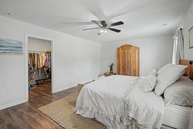 1084 Maxwell Dr., Little River, SC 29566