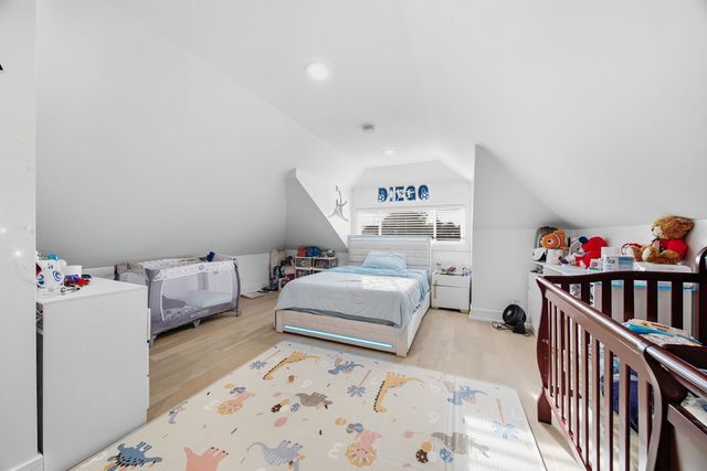 6148 S Moody Avenue, Chicago, IL 60638