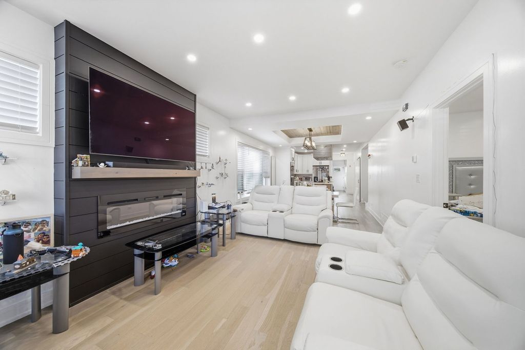 6148 S Moody Avenue, Chicago, IL 60638 — photo 3