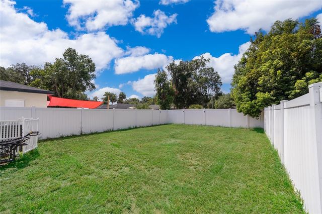 1946 HOLLYWOOD AVENUE, Eustis, FL 32726
