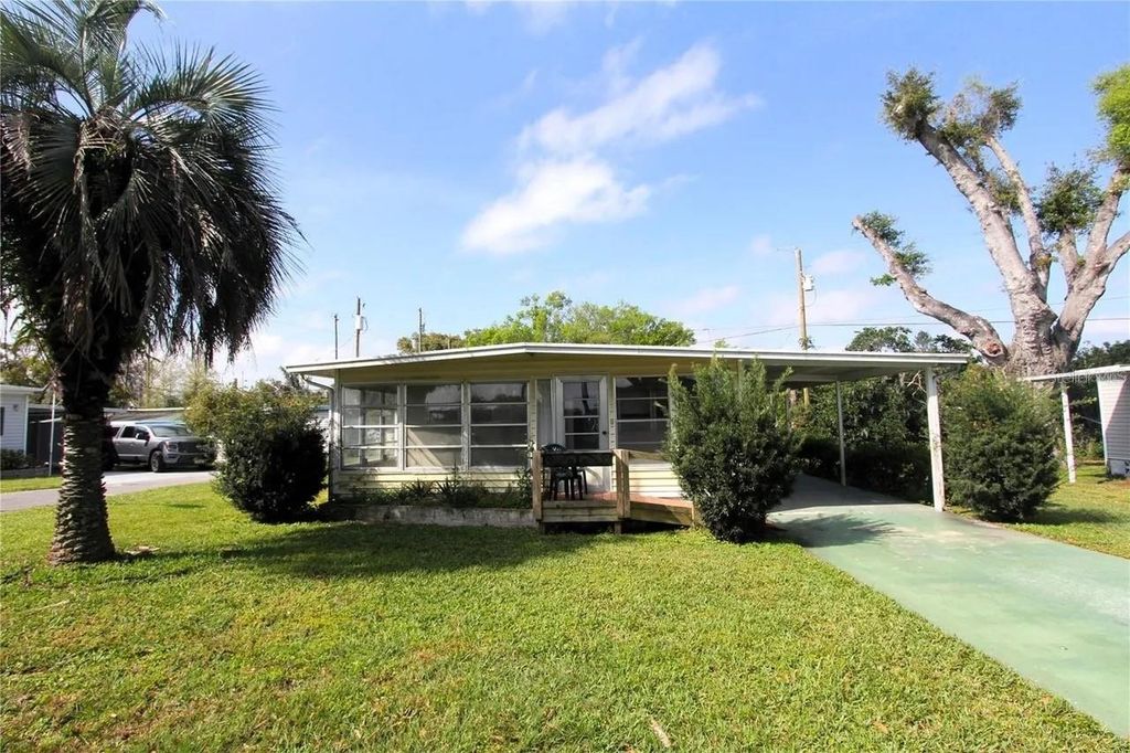 6021 RIDGEWOOD DRIVE, Zephyrhills, FL 33542