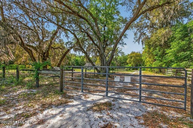461 OLD STARKE Road, Palatka, FL 32177
