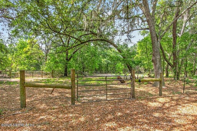 461 OLD STARKE Road, Palatka, FL 32177