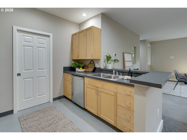 727 Se 34TH Ave, Portland, OR 97214