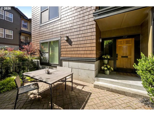 727 Se 34TH Ave, Portland, OR 97214