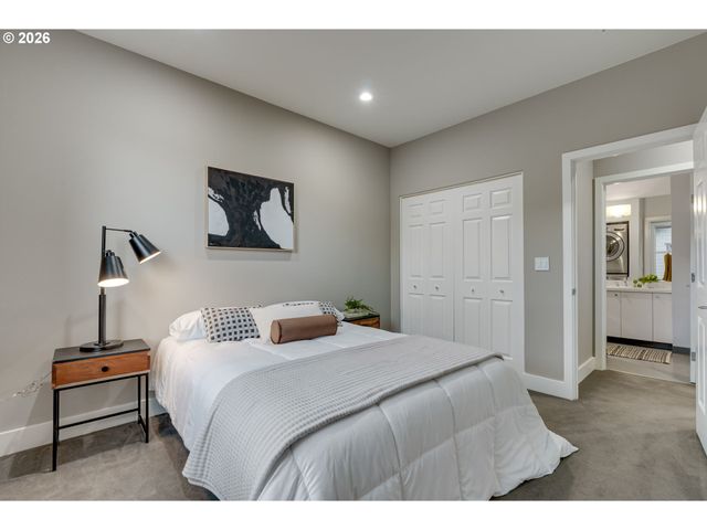 727 Se 34TH Ave, Portland, OR 97214