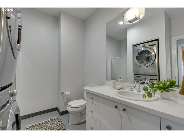 727 Se 34TH Ave, Portland, OR 97214