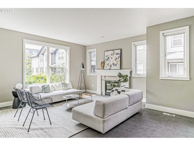 727 Se 34TH Ave, Portland, OR 97214