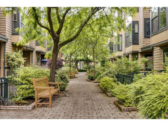 727 Se 34TH Ave, Portland, OR 97214