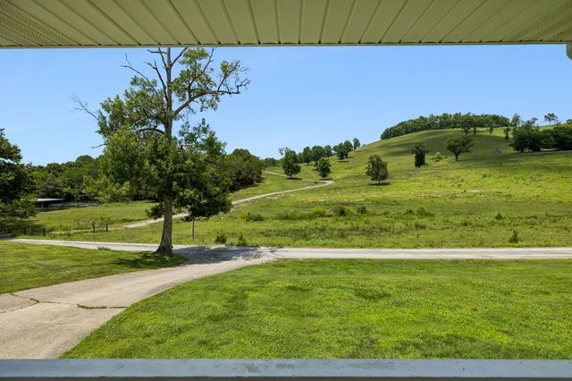 14 Morris Ln, Pleasant Shade, TN 37145