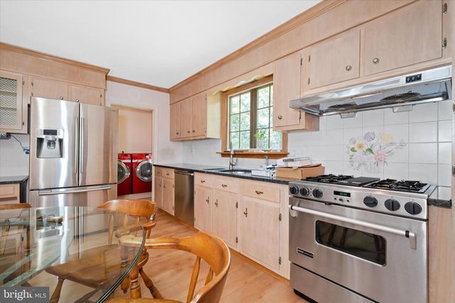 8 JANICE DR, Wilmington, DE 19810