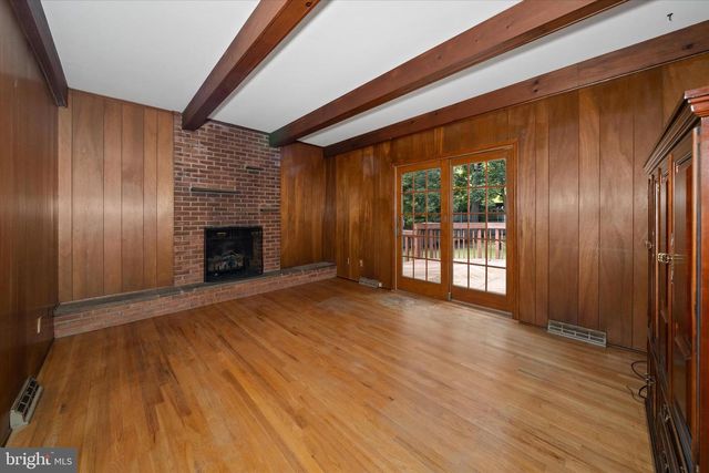8 JANICE DR, Wilmington, DE 19810