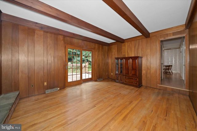 8 JANICE DR, Wilmington, DE 19810