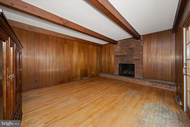 8 JANICE DR, Wilmington, DE 19810