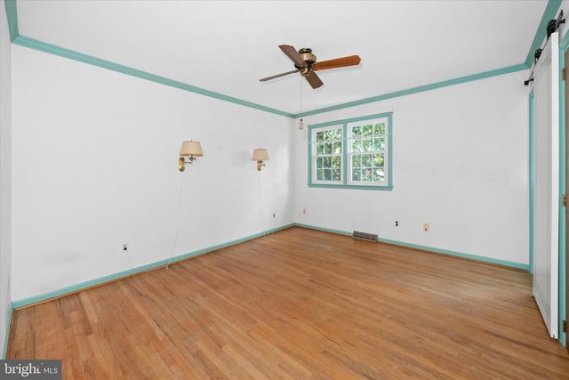 8 JANICE DR, Wilmington, DE 19810