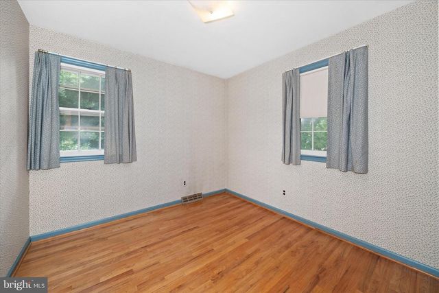 8 JANICE DR, Wilmington, DE 19810
