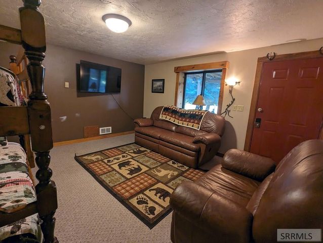 186 Elk Ridge Drive, Swan Valley, ID 83449