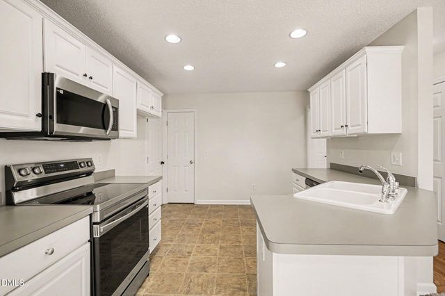 100 Ruth Ann Lane, Broadway, NC 27505