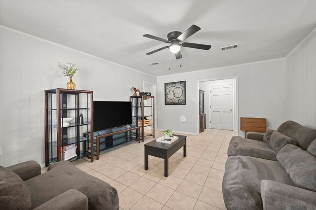 11313 Triche Rd, Gonzales, LA 70737