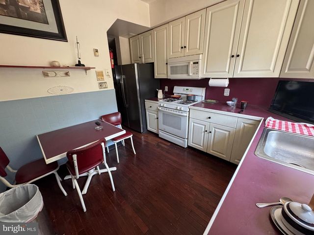 7106 ELMWOOD AVE, Philadelphia, PA 19142